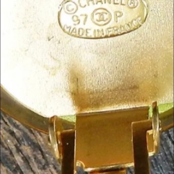 CHANEL Gold Plated CC Logos Vintage Round Earrings